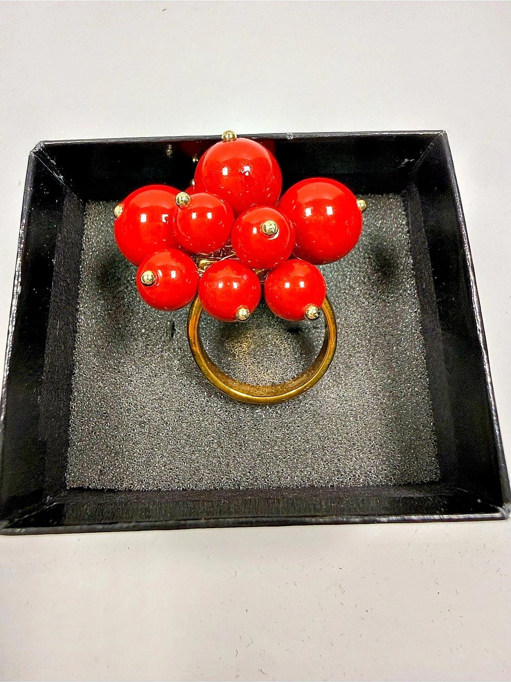 Joan Rivers Classics Collection Red & Gold Beaded Brooch Like New